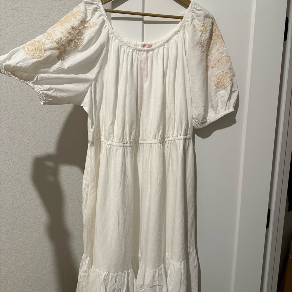 Knox Rose White Midi Dress with Embroidered Sleeves